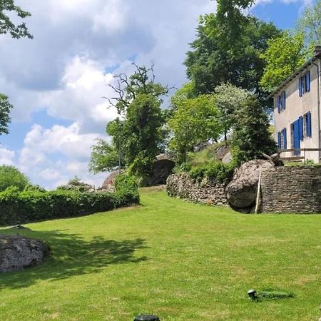 Gite A La Tour De Peyrebrune Villa Alrance Eksteriør billede